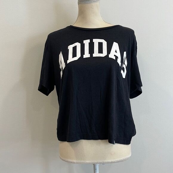 Adidas Tee - Size XL - Picture 1 of 6